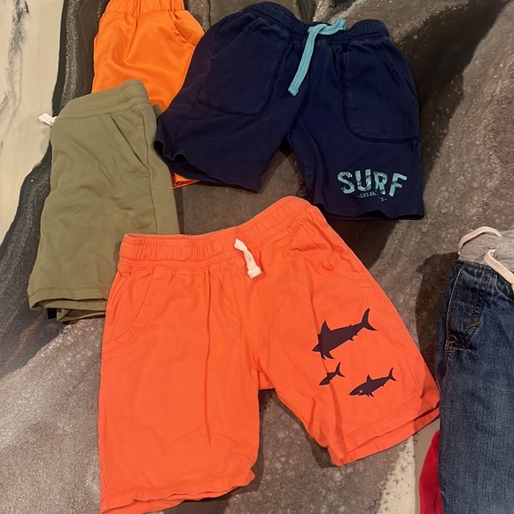 6 Boys Shorts Size 3/4T - Picture 4 of 5
